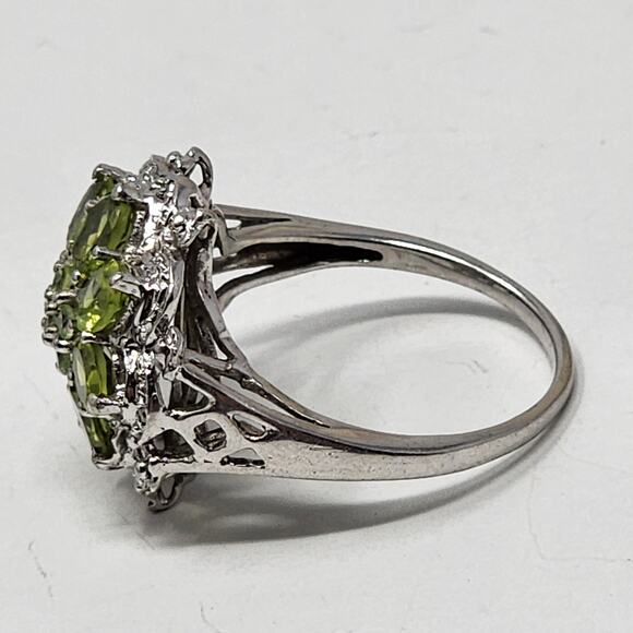 Vintage Peridot Sterling Silver Size 10 Ring - Picture 7 of 12